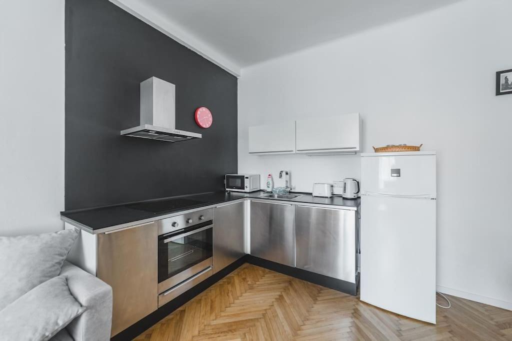 Dlouha Hemingway Apartment